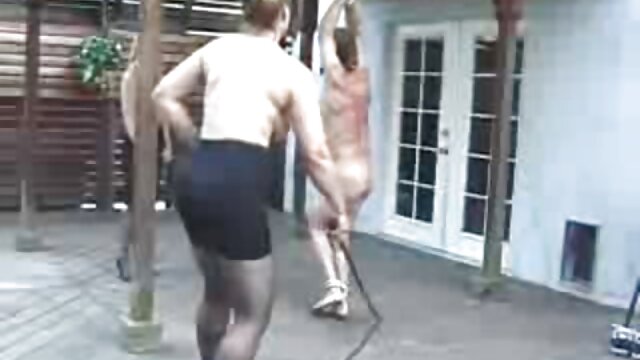 Tricher sexe en extérieur avec des copines vieille porno culotte satin mère blonde