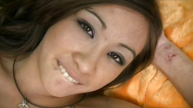 Putzfrau lesbienne en culotte blanche gebumst
