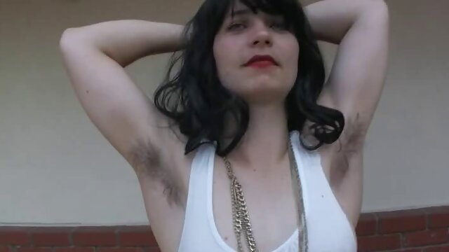 Baiseurs gras à l'orgie gangbang petite culotte porn