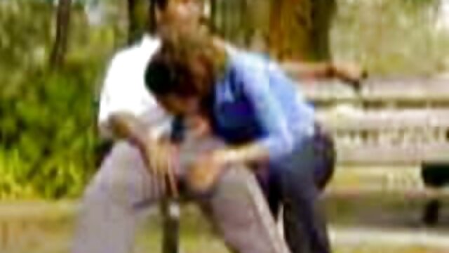 Adolescente porno en couche culotte maigre36