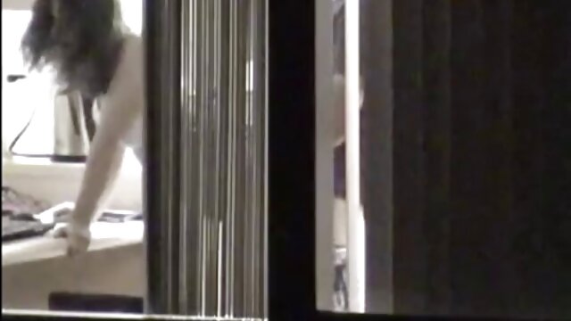 Gonzo baise avec pas de culotte porno Alison Tyler empilée et une grosse bite