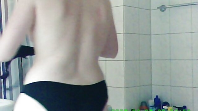 Salope36 fille en culotte xxx