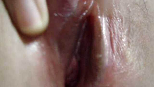 Une enseignante asiatique culotte sex tube forme et draine sa classe
