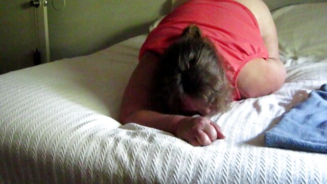 Baise lesbienne chaude avec Alison et Ava empilées culotte sexy porn