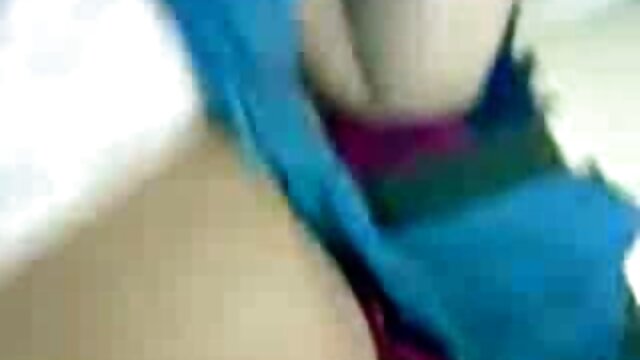 Cumming à porno couche culotte l'intérieur de ma femme