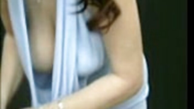 Une réunion de famille transforme sa fille en chaleur pour beeg culotte baiser ses demi-cousins