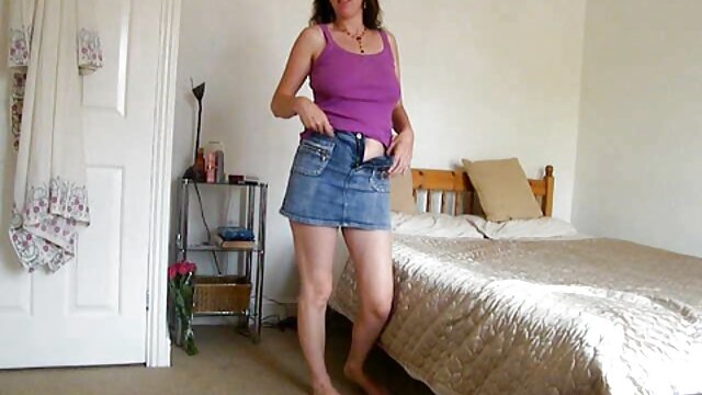 Donjon pour la porn petite culotte première fois