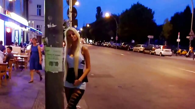 Pelz Muschi streicheln und sex petite culotte Fingern